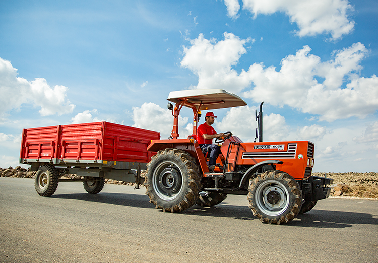 TÜMOSAN 6050 Tractor